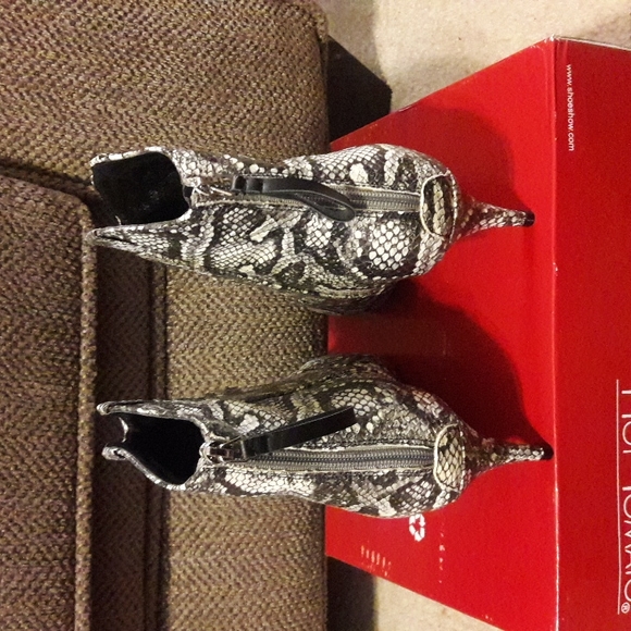 Bucco Snake Print Boots - Picture 3 of 5